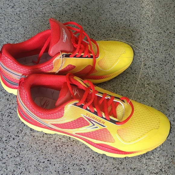 NWT Turner mens Running Shoes - Picture 1 of 4